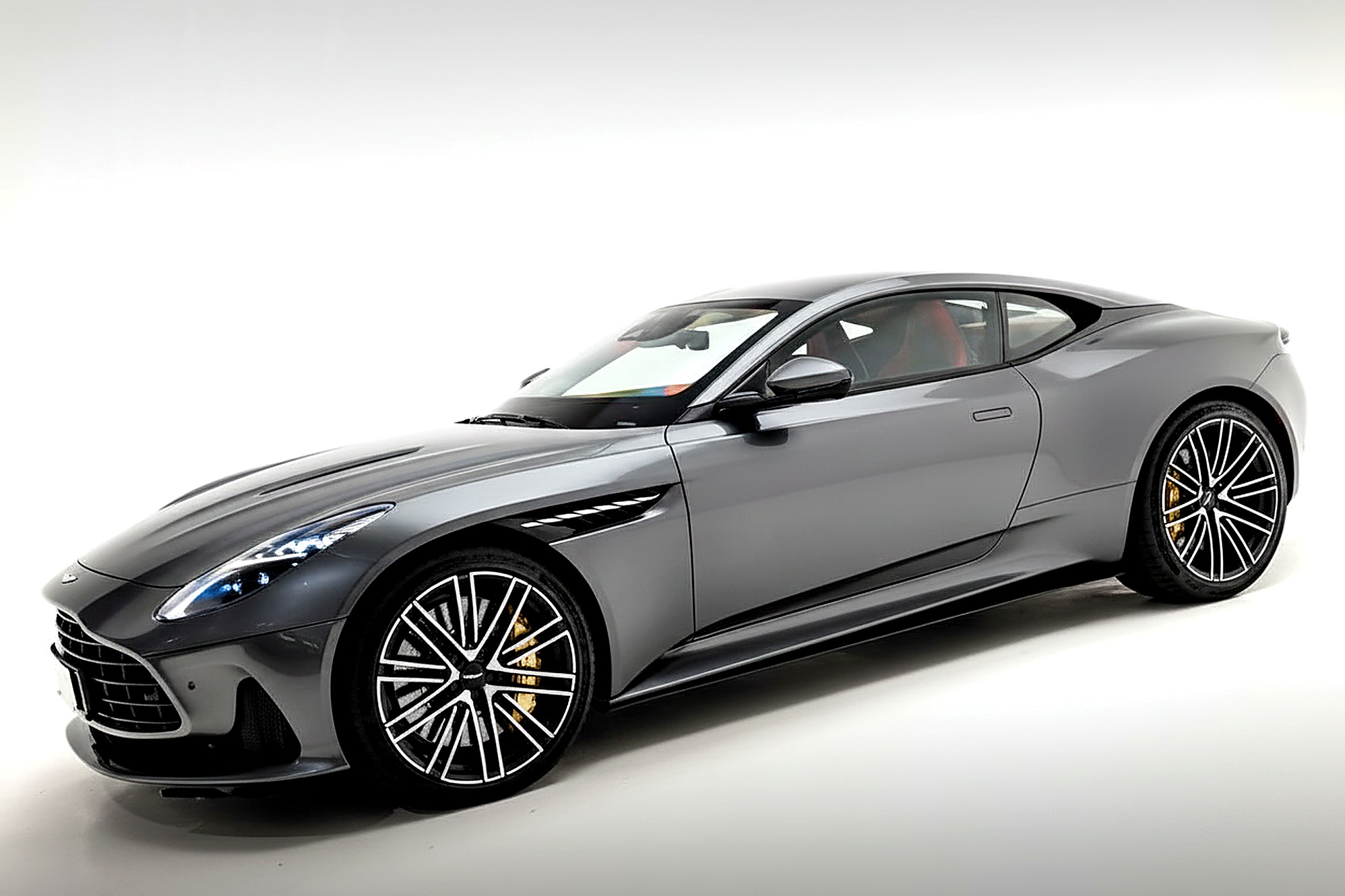 Aston Martin DB12 Volante